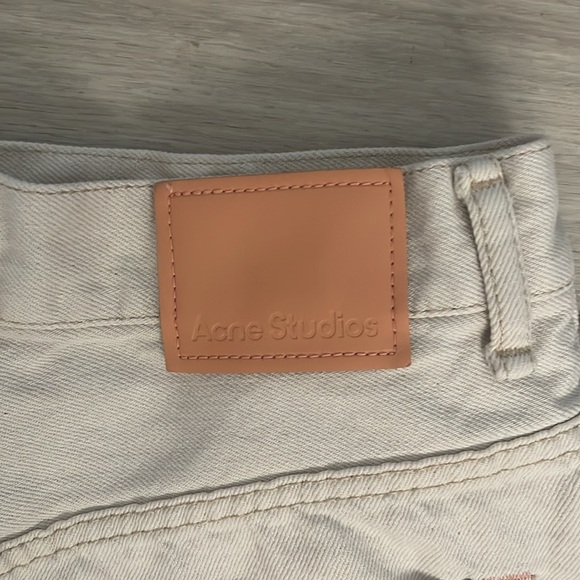 ACNE STUDIOS • HIGH RISE SHORTS - Picture 9 of 11